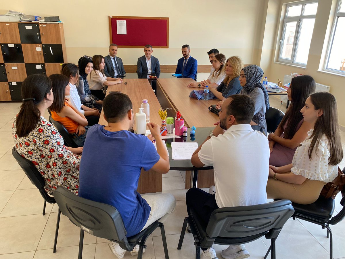 2023-2024 Eğitim öğretim yılına başlarken ilk zil, ilk heyecan. Bütün çocuklarımızın, öğretmenlerimizin ve velilerimizin huzur dolu bir sene geçirmeleri için var gücümüzle çalışacağız.
#Musabeyli
#MEB