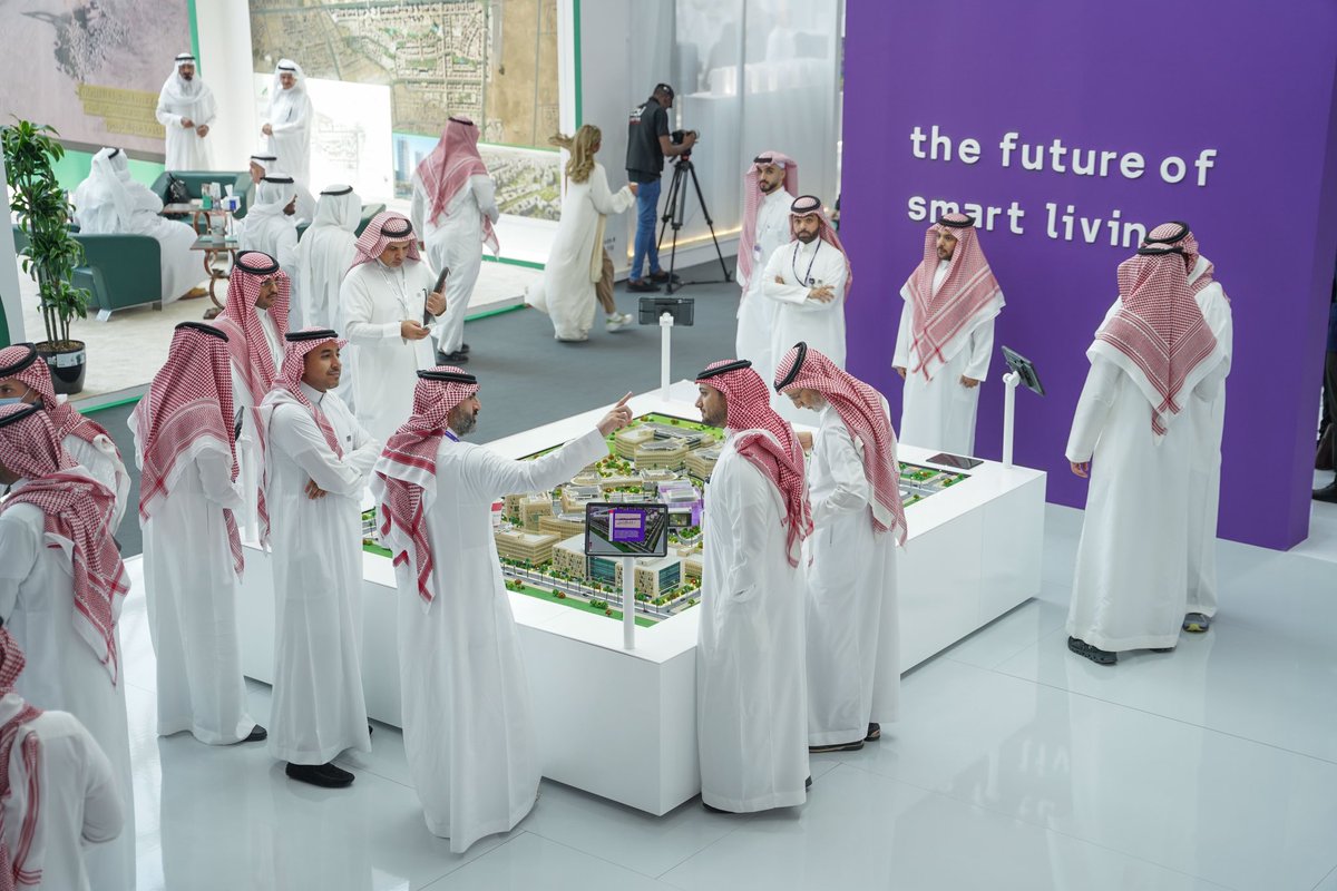 stc_square's tweet photo. نسعد بزيارتكم لجناحنا في #سيتي_سكيب
والتعرّف على #stc_square مستقبل الحياة الذكية 
#Cityscapeglobal https://t.co/QUa37GlOZ3