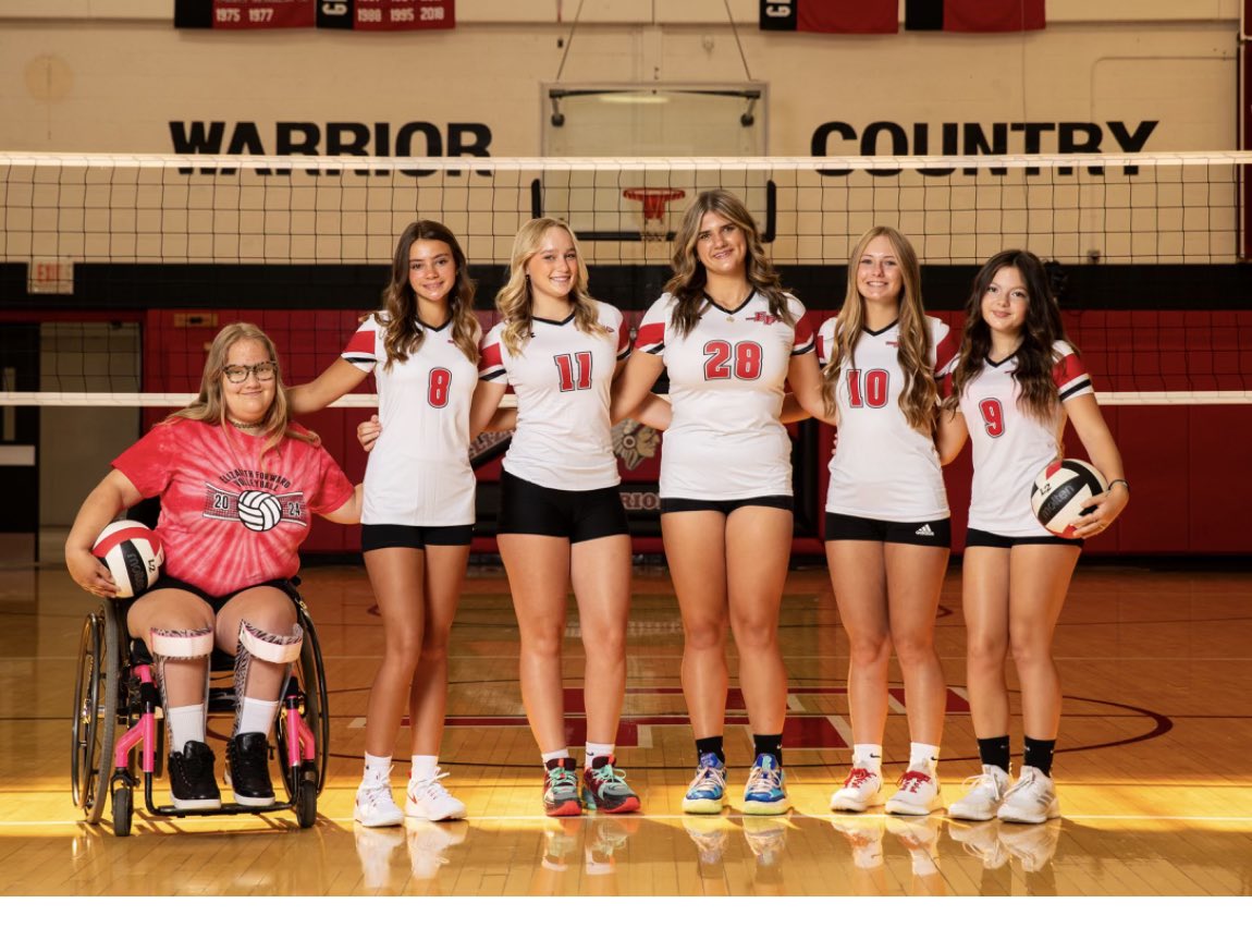 EFvolleyball's tweet photo. MEET THE TEAM: first up, the Freshmen!  Lorelei, Torie, Grace, McKenna, Haylee &amp; Sophia 🏐❤️🖤 https://t.co/s0GgeyfHaO