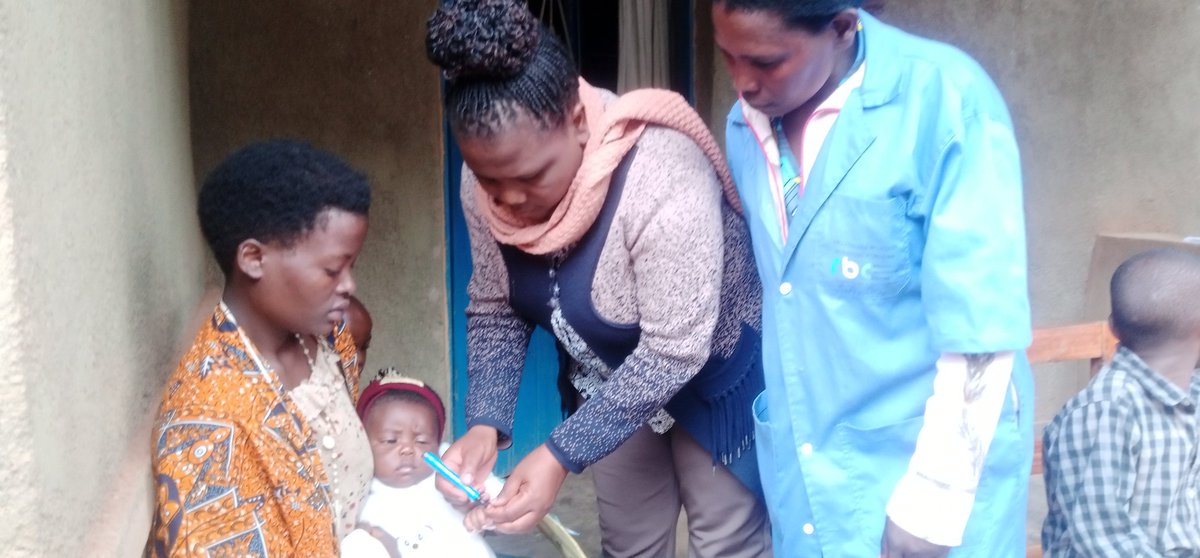 GatondeHospital's tweet photo. Gutangiza #Ikingiraryimbasa icyiciro cya 2 muri zone ya @GatondeHospital byabereye mu kagari ka Gatwa muri #Janjasector byitabirwa n'Umuyobozi  wungirije wa @GakenkeDistrict ushinzwe imibereho myiza y'abaturage, Uyobora ishami ry'ubuzima muri ako karere n'ubuyobozi bw'ibitaro. https://t.co/z9qor77qv9