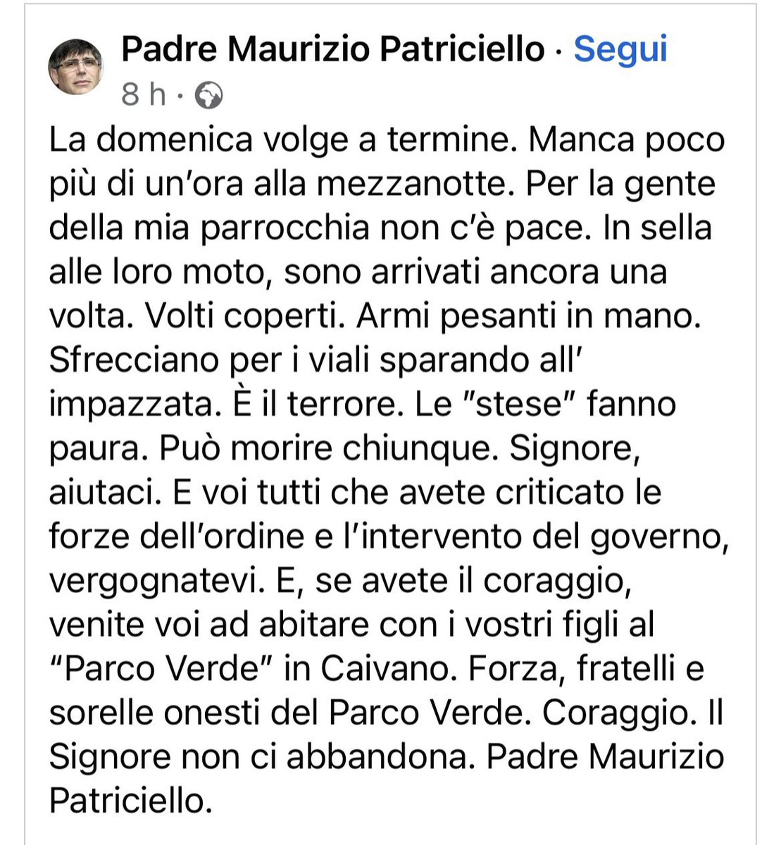 AngeloBonelli1's tweet photo. Uomini incappucciati su tre moto hanno sparato per i viali di Caivano.
La Meloni dopo il blitz della polizia a Caivano aveva detto: “ mai più zone franche.”
La camorra non si batte con la propaganda ma rafforzando polizia e presidi sociali. Chi ha fatto la #stesa  sia arrestato https://t.co/vPXQrZ8AvL