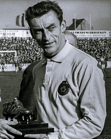 Precies 𝟭𝟬 jaar geleden overleed Fernand Boone, ex-doelman van Club én Gouden Schoen 1967. YNWA! ❤️💫