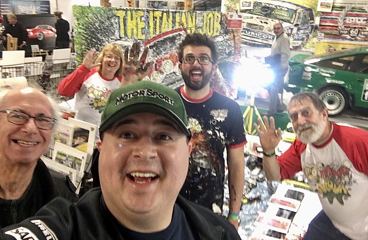 SimonGBrooks's tweet image. Surely a #SimonSelfie with the @Popbangcolour #TheItalianJob painting will help secure its release to a forever home? 🤳 

We could print &amp;amp; sign it to include with the lucky person’s purchase! 🖊️ 

#PaintWithCars #GoodwoodRevival