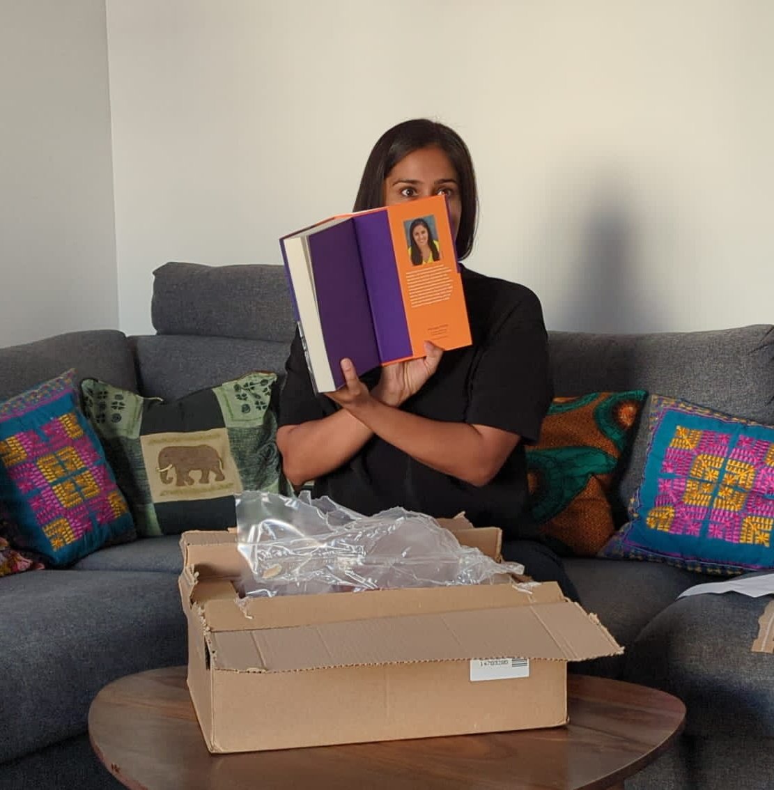 preetikdhillon's tweet photo. Look what arrived @dialoguepub @AbiRFellows! My author copies! She's beautiful 😭

Without the dust jacket on I got a lovely surprise too, look at that orange shiiiiine ☀️

Four days to go. There's still time to pre-order your own copy of this shiny book: https://t.co/sBdG1ewfsu https://t.co/OMjeQ5ipaX