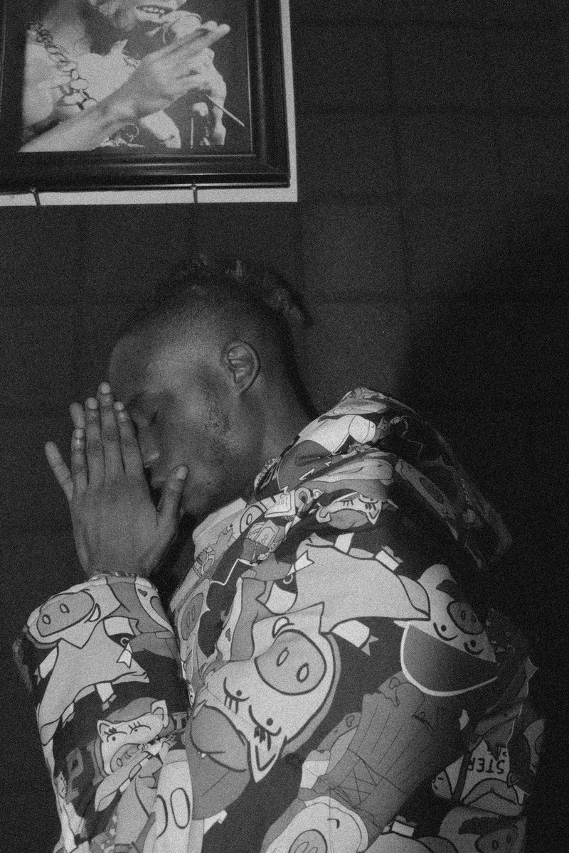BAGBWOY_'s tweet photo. I’m a preacher,I don’t promote violence  all I do is to preach the street hombre 

#Voiceofnaijadrill 
#Afrodrill 

#ARRahmanConcert #bbtvi #BrunoMarsNoMultishow #earthquake #Jungkook #moyolawal #9jadrill https://t.co/YAx6Uqh7JP
