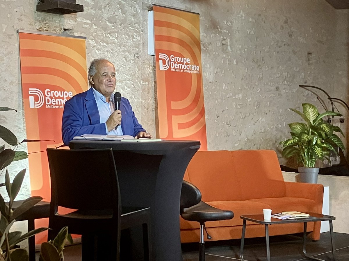 DeputesDem's tweet photo. Ouverture des journées parlementaires du groupe Démocrate #JpDem dans la Vienne par @jp_mattei, président des @DeputesDem https://t.co/lxSjK76VE7