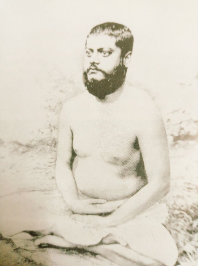 IndiaHistorypic's tweet photo. Swami Vivekananda as Student of Sri Ramkrishna Paramhansa https://t.co/WIrRo10Ep8