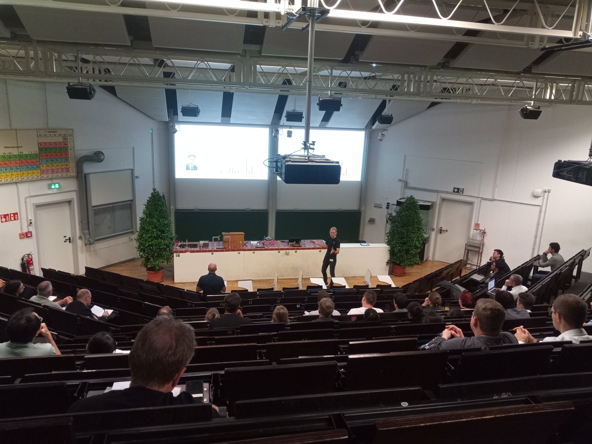 COC2 just opened: Matthias Beller speaking about “Catalysis – a key technology for sustainable chemistry and energy technologies“. @ForschungUBT @unibt #Catalyst #Catalysis #energy #Sustainability