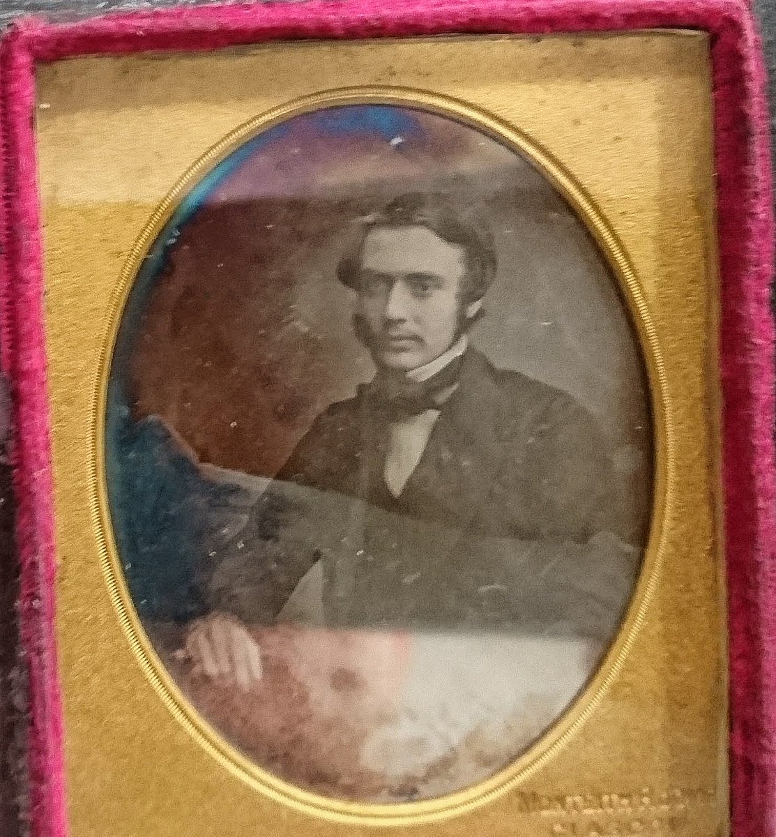 lixmount's tweet photo. Back to the beginnings: this is a relative rarity, a Scottish daguerrotype, taken by Cornelius Hughes sometime between 1848 and 1853. There is something haunted and soul-stealing about portraits both in this medium &amp; in wet-plate collodion that had been lost by the century's end. https://t.co/XoAQpmbgNf