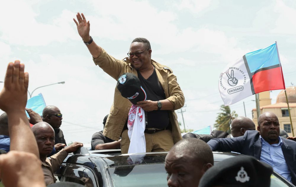 Tanzania opposition Tundu Lissu leader released on cash bail.
Photo courtesy:Reuters.
#Ruaka #Tundulissu #RaymondOmollo #Homelander #Georgebush