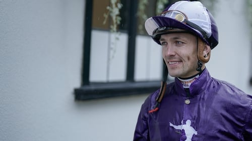 irishracingblog's tweet photo. Kevin Stott has just revealed that he " just woke up to a text" to say he will no longer be racing for Amo Racing... He is a top class Jockey in my opinion... Good or bad decision by the owners??? #amoracing #kevinstott #Horseracing #equine #sport #racing #jockey https://t.co/UpaKRT2FA9