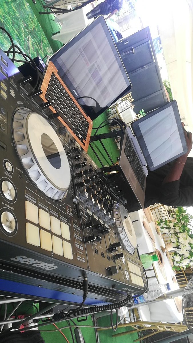 oba_thedj's tweet photo. Happy New Week Fams ❤️
Keep your Bookings coming in for your Ember Celebration.... 
For Bookings Call management on +2347064621005
And follow on all social media @Kingdjdtp 
Available to travel✌️✌️
#noturusualdj
#kingdj
#premiumdj
#classicdj
#abuja
#AbujaTwitterCommunity https://t.co/VYuzA3i9Ht