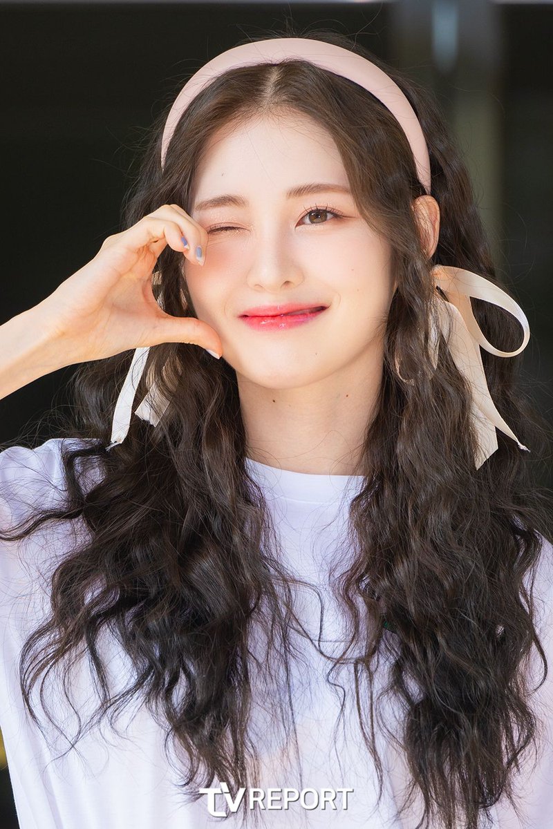 yebin_princess's tweet photo. 백예빈 뽀글뽀글 머리에 머리띠 짱귀여워 !!!!
인간푸들강아띠 🐶💗 https://t.co/pU9H1H1iwd