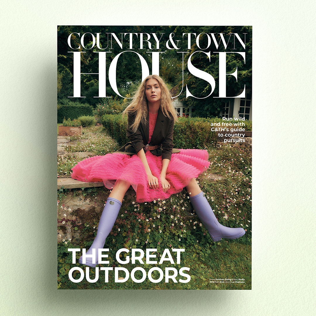 Escape to the country! 🌳 Part of the Sep/Oct edition of Country & Town House, it's time for the return of The Great Outdoors, our annual celebration of country pursuits. Discover more > bit.ly/3R7Vl0a