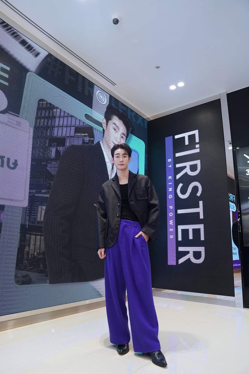 Begin_bekinn's tweet photo. ชาติ ศาสนา พระมหาจิรัช 🫶🏻
#FirsterxForce #fforce_ https://t.co/wSDMDXp6IV