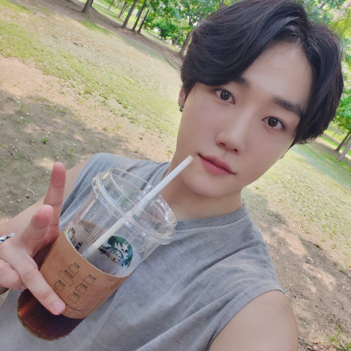 [🎥] [E상한X들] Ep.3 이번엔 에너지 받으라면서요😤 왜... 아무도 없죠?! 📢EX HOTSPOT존 정상 영업합니다📢 (출처 : THE K-POP | Youtube) 

▶ youtu.be/GI8H7Wfne_M?si…

#GoldenChild #GNCD
#이장준 #LeeJangJun
#E상한X들