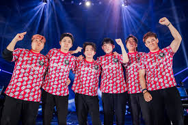 Sometime_D_D's tweet photo. Masters Tokyo เป็นอีกหนึ่งตำนานของซิกกาเร็ตกับเปเปอร์เร็กที่ทำให้แฟนๆ ภูมิใจ 😁
#CigaretteSKla
#CGRS
#MastersTokyo https://t.co/Ad2nXGVO0n