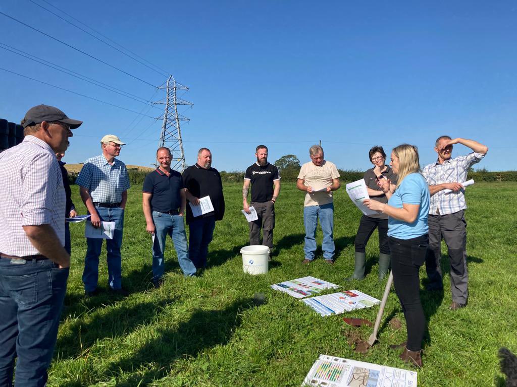 kiteconsulting's tweet photo. ☀️ What a glorious day to hold our M&S #TeamDairy sustainability workshop in Lanarkshire last week!
🌱🪱💩We were focussing on the importance of soils & soil management planning #PeoplePlanetProfit #HighQualityForage #SustainableDairy https://t.co/E349cP4bBw
