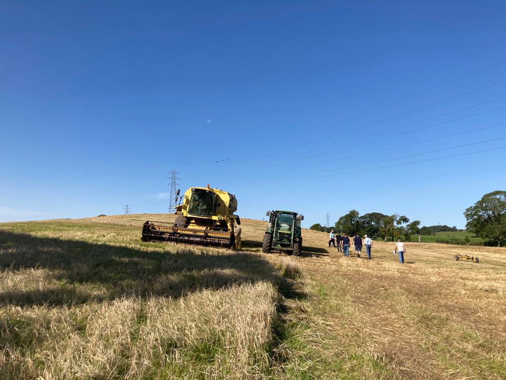 kiteconsulting's tweet photo. ☀️ What a glorious day to hold our M&S #TeamDairy sustainability workshop in Lanarkshire last week!
🌱🪱💩We were focussing on the importance of soils & soil management planning #PeoplePlanetProfit #HighQualityForage #SustainableDairy https://t.co/E349cP4bBw