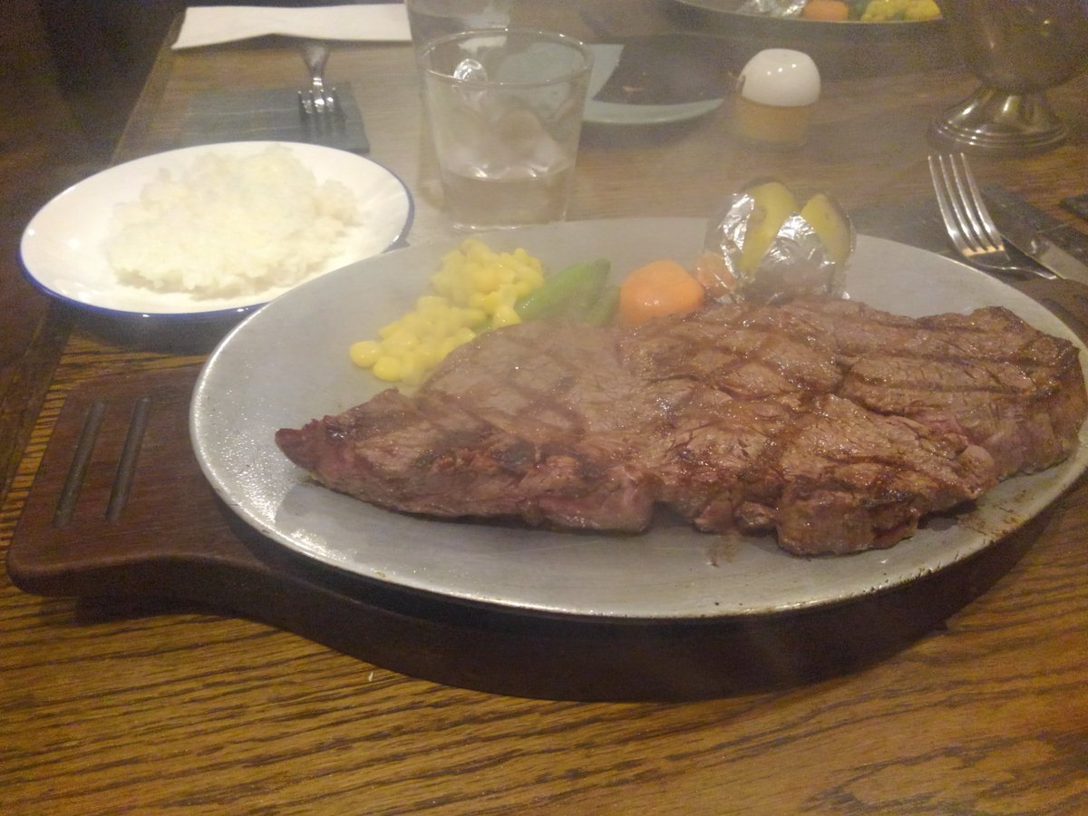 StudioBlind's tweet photo. 沖縄○○株式会社
○○会長
お昼からガッツリご馳走になり
有り難うございました。
当方、育ち盛りの15才ではなく
まぁまぁの45才です。
#OSHOUSE
#ステーキ
#沖縄
#那覇市
#OKINAWA https://t.co/xixZF8ZRIy