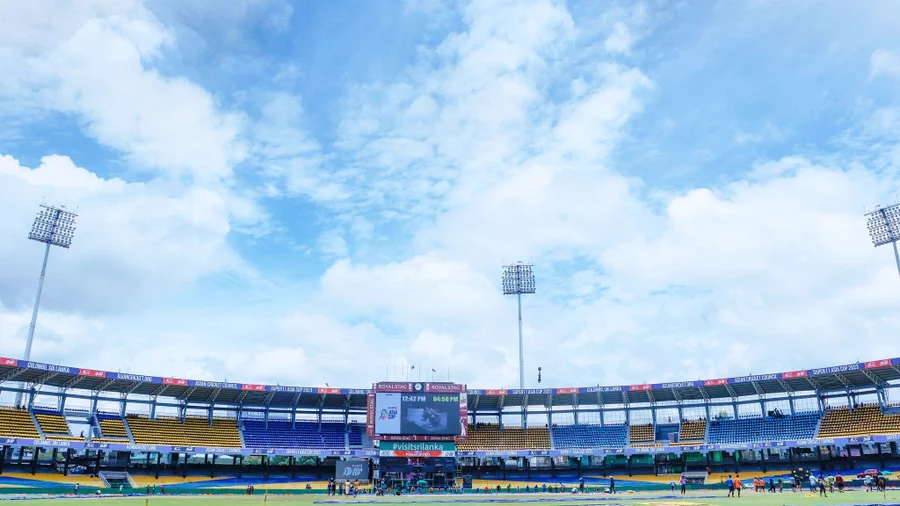ADITYAU140289's tweet photo. WEATHER IN COLMBO #AsiaCup #StarSportsIndia #IndiavsPak https://t.co/hsTcE6vXju