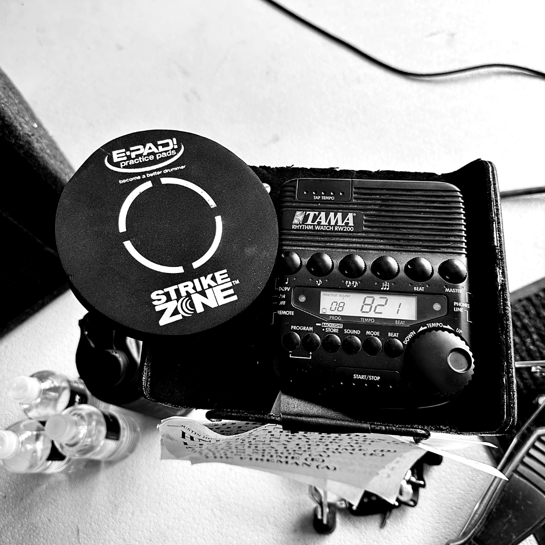 Epadpro's tweet photo. I love warming up on the Strike Zone before the gig! Not only is the Enduraflex feel the same as the larger E-PAD!'s but the portability of it makes it a must have to travel with. Treat your hands well by warming up on a pad that will guarantee to put you in the Zone! https://t.co/CuuEH8WIMA