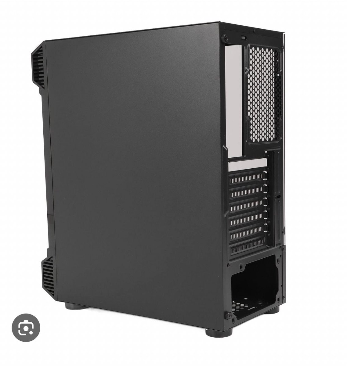 LivingthePan's tweet photo. Wld like to reach out to any genuine &amp; trustworthy BUDGET PC tower builders or ready to collect towers in UK, London be precise.

Pref. I.7 processor to support X2 49”  ultra wide Samsung G9 Odyssey QLED Dual-QHD Curved Monitors.

The monitors may be split 2-3 screens each. https://t.co/MWRrmRtKxs