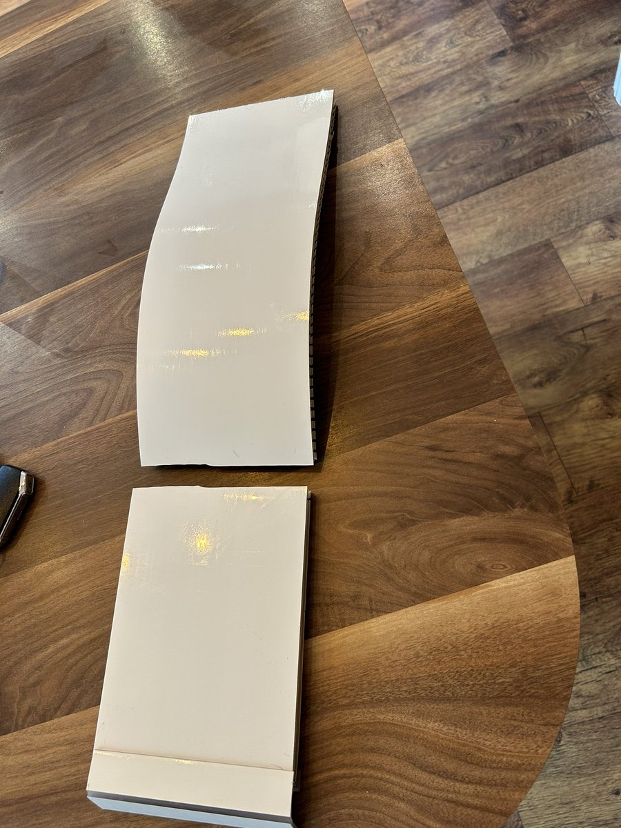 DarranCreese's tweet photo. @bandq_help hi, we recently moved into a house that had one of your kitchens installed a few years ago. We have a curved island and one of the curved edges of the plinth has snapped. Is there anything you can do to help please? Photo attached https://t.co/ytIdEkLr3H
