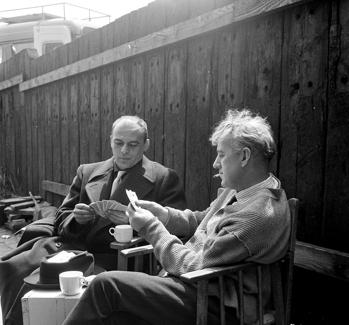 Neville F Chamberlain (@nevillefchambe1) on Twitter photo Herbert Lom and Alec Guinness photographed during a break in filming on the set of “THE LADYKILLERS” (1955)
🎬#FilmTwitter
<a href="/EalingStudios/">Ealing Studios</a> Herbert Lom and Alec Guinness photographed during a break in filming on the set of “THE LADYKILLERS” (1955)
🎬#FilmTwitter
<a href="/EalingStudios/">Ealing Studios</a>