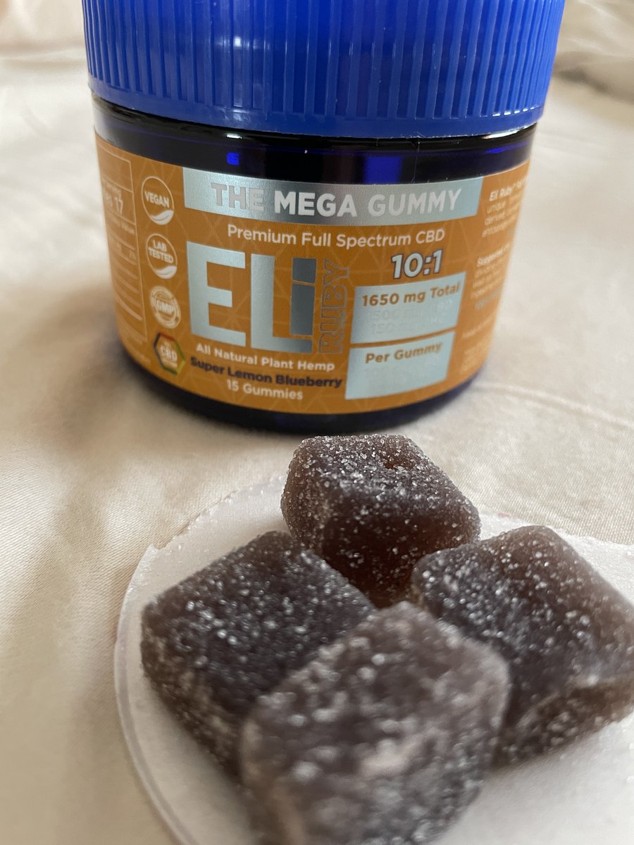 RunSpirited's tweet image. We made it to Fri-yay!
But how was your sleep and wellness this week?
To improve my own sleep, I gave CBD gummies a try. Here is what I learned, plus answers to common questions about using them.
runspirited.com/single-post/el…
#runchat #CBDwellness #CBDrelief