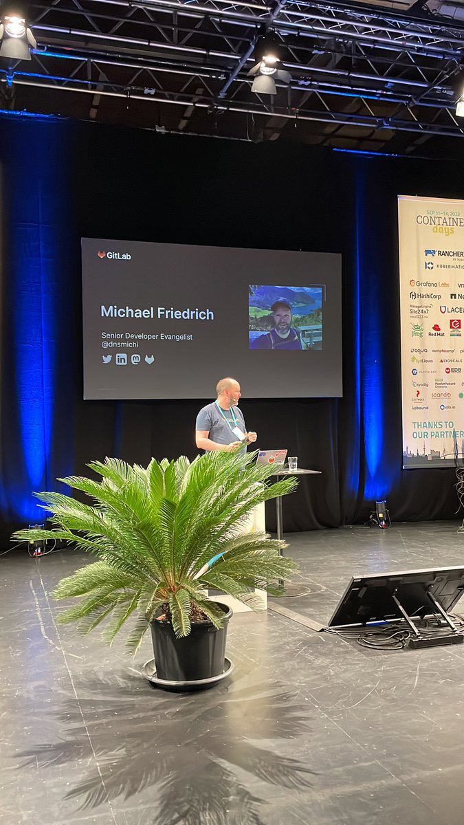 SimonHoenscheid's tweet photo. @dnsmichi talking about from Monitoring to Observability: eBPF chaos https://t.co/O6JTBjhMBJ