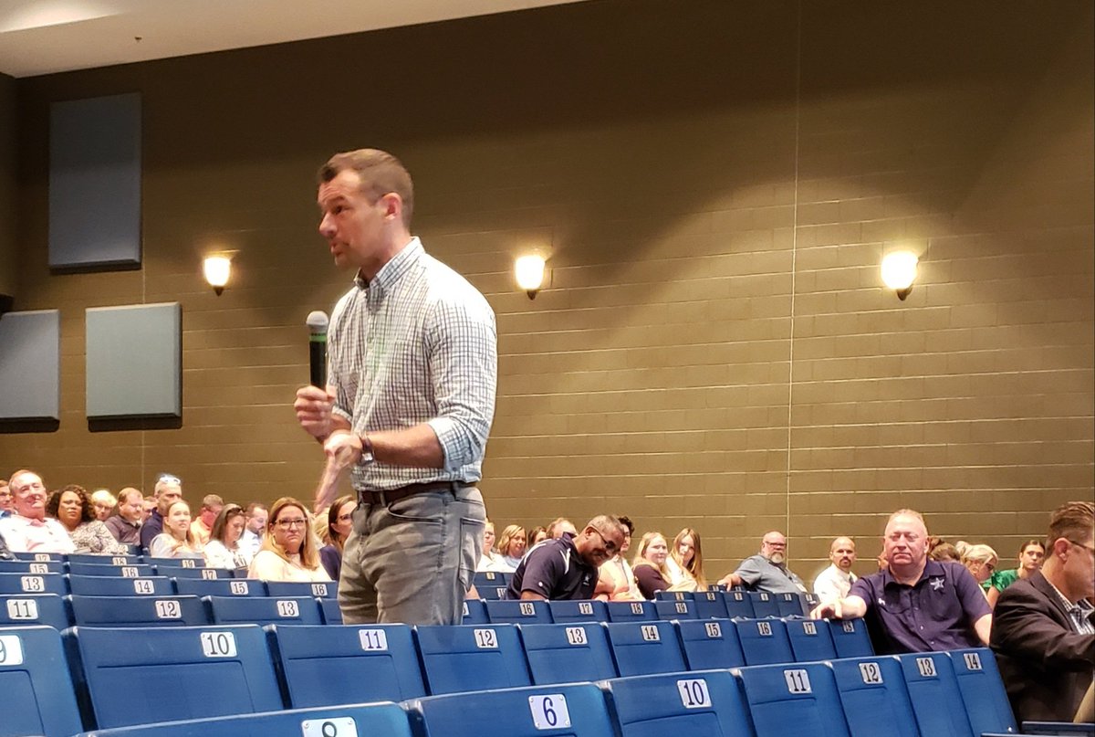 Mrs. Sharon Miller tweet media