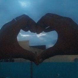 nehapriya185's tweet photo. Self love... Happy times... #selflove #daughterlove #pappuneha https://t.co/Qt2AgvkUja
