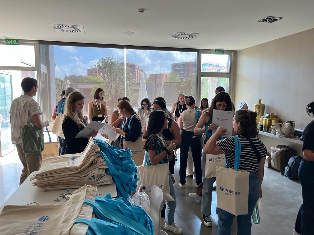 FulbrightSpain's tweet photo. Fulbright Orientation 2023-24!
We welcome over 200 US #Fulbrighters arriving in Spain and Andorra.
#fulbrightspain
#masqueunabeca https://t.co/d4j1nHrDyO