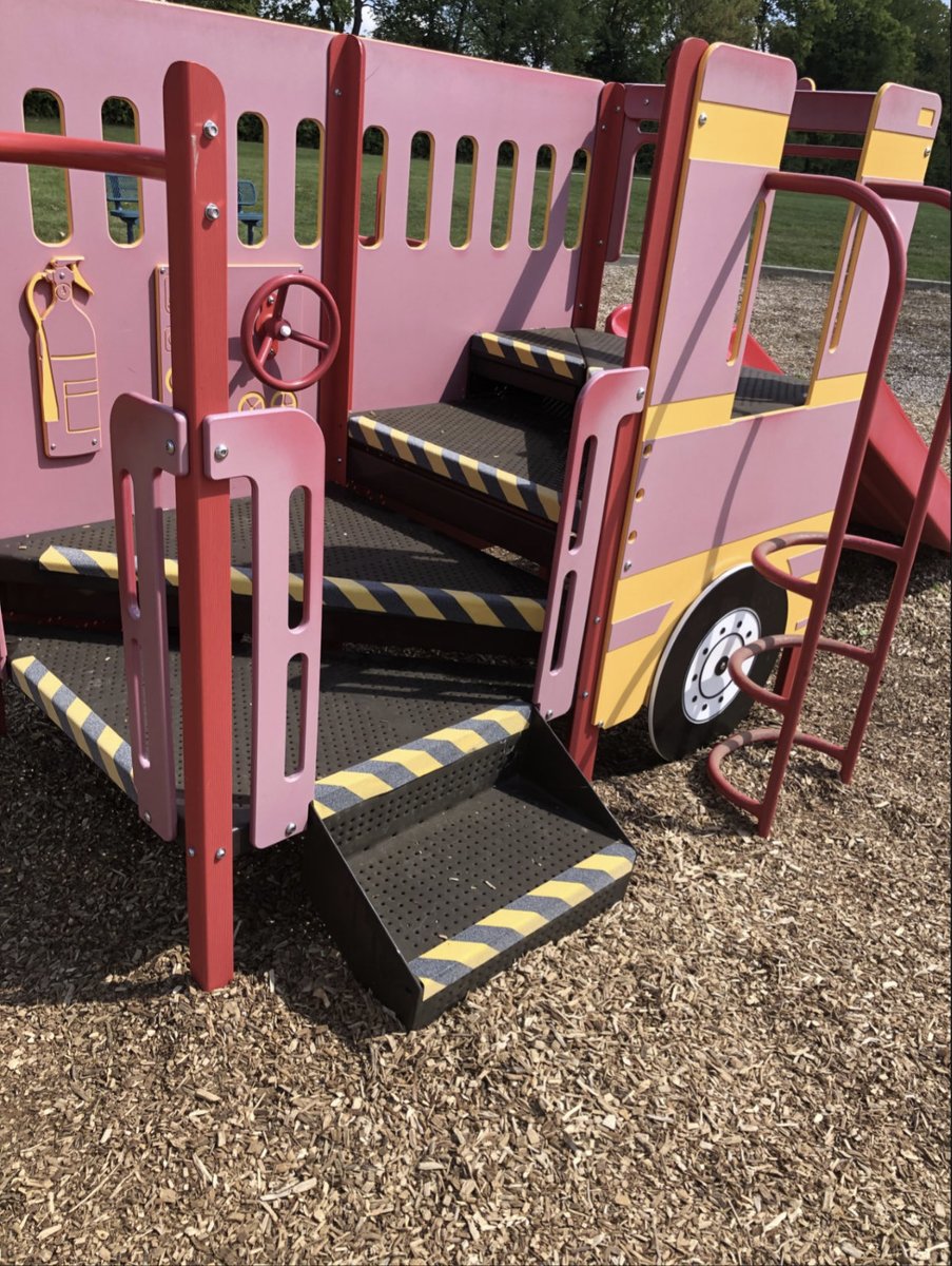prairied203's tweet photo. Our Custodial Crew was out this weekend making our playground more visually accessible for all students. Thank you to all who collaborated to identify these important improvements! #AccessibilityForAll #SafetyCounts #AmazingThingsHappenHere #Elevate203 https://t.co/OYfOYeTA75