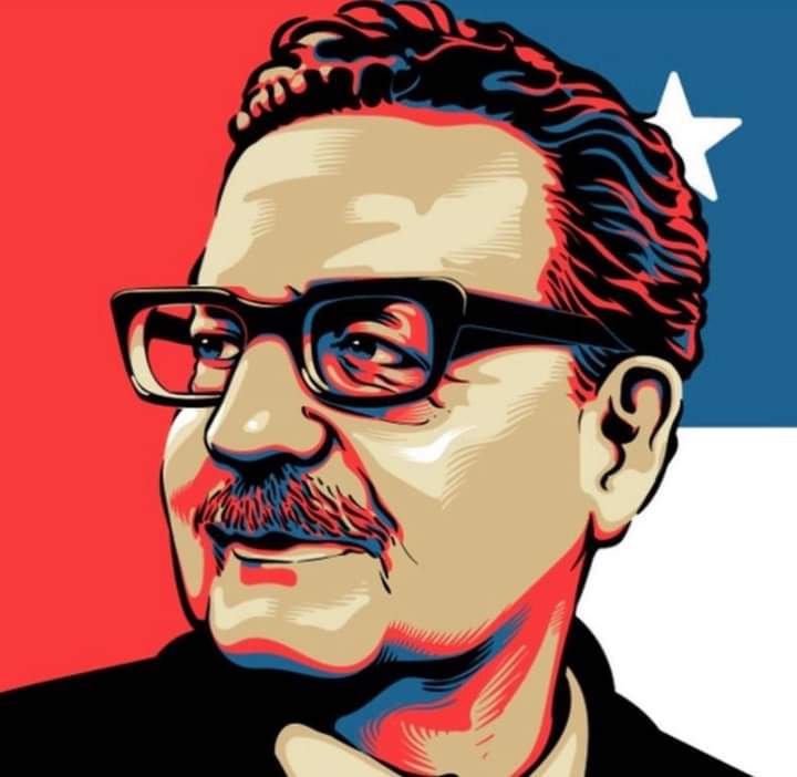 Frino_B's tweet photo. Cincuenta años han pasado
de aquel fatal episodio
en que el zarpazo del odio 
dio en Chile un golpe de Estado.
Ya la historia ha condenado
esa terrible falacia
y un grito de fe y audacia
desde Los Andes desciende:
¡Viva Salvador Allende
y viva la Democracia! https://t.co/JjP7qR95tQ