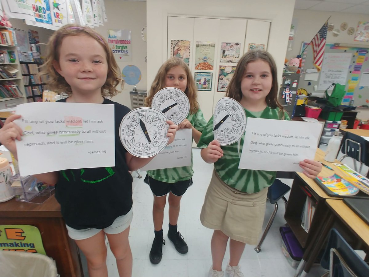 OurSaviorFLsch's tweet image. 3rd grade is learning how to make good choices with Miss Kristen. Using Choice Wheels and coloring James 1:5. #osls #livelove #golivelove