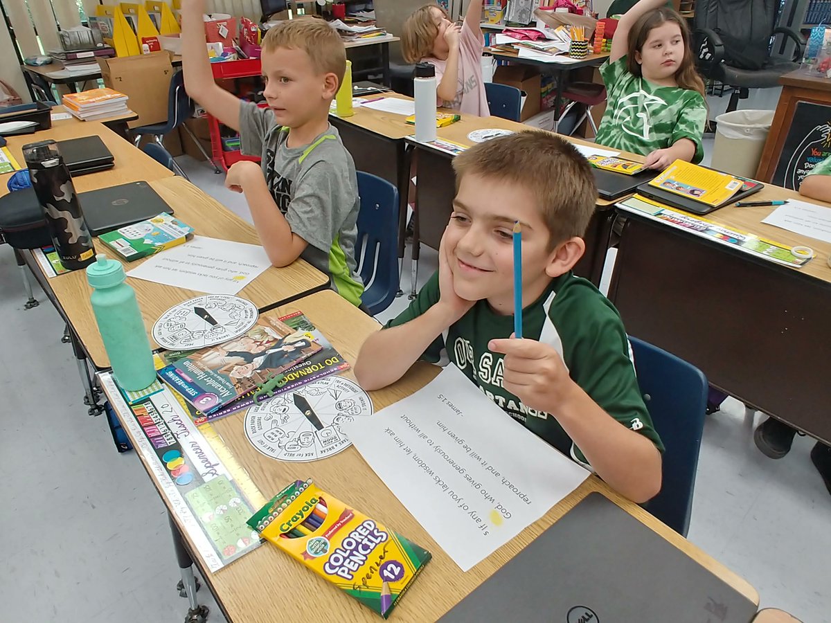 OurSaviorFLsch's tweet image. 3rd grade is learning how to make good choices with Miss Kristen. Using Choice Wheels and coloring James 1:5. #osls #livelove #golivelove