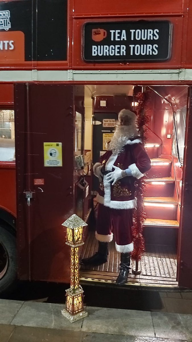 December is fast approaching why not treat your loved ones to our Ride Along Santa tour and take in the magical sights of Glasgow while Santa and his elves will be on hand to keep you entertained.
Head over to redbusbistro.uk.