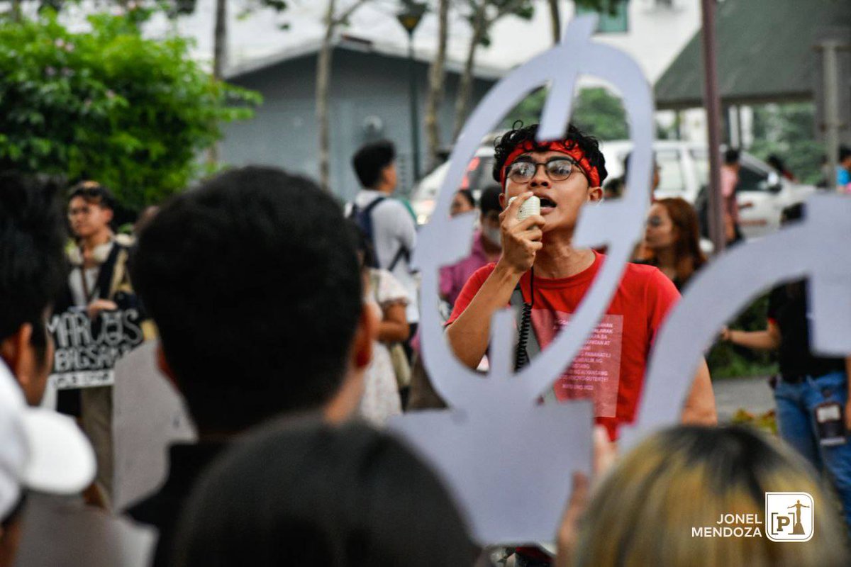 uplbperspective's tweet photo. MGA LARAWAN | Inilunsad ng mga mag-aaral, progresibong grupo, at kinatawan mula sa relihiyosong grupo ang mobilisasyon para sa First Semester Rage kasabay ng National Day of Action Against Anti-Terror Law sa Carabao Park, Set. 7.
#FirstSemRage
#IgpawPasulongUPLB https://t.co/IlYMPhyxjT