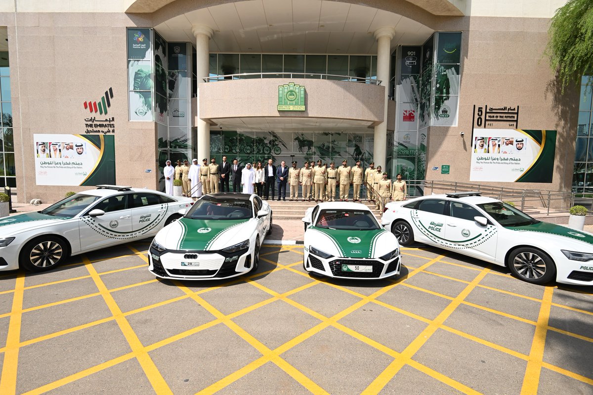 #News | Dubai Police Boosts its Fleet with 100 ‘Audi’ Vehicles

Details:          
          
 dubaipolice.gov.ae/wps/portal/hom…         
          
#YourSecurityOurHappiness          
#SmartSecureTogether