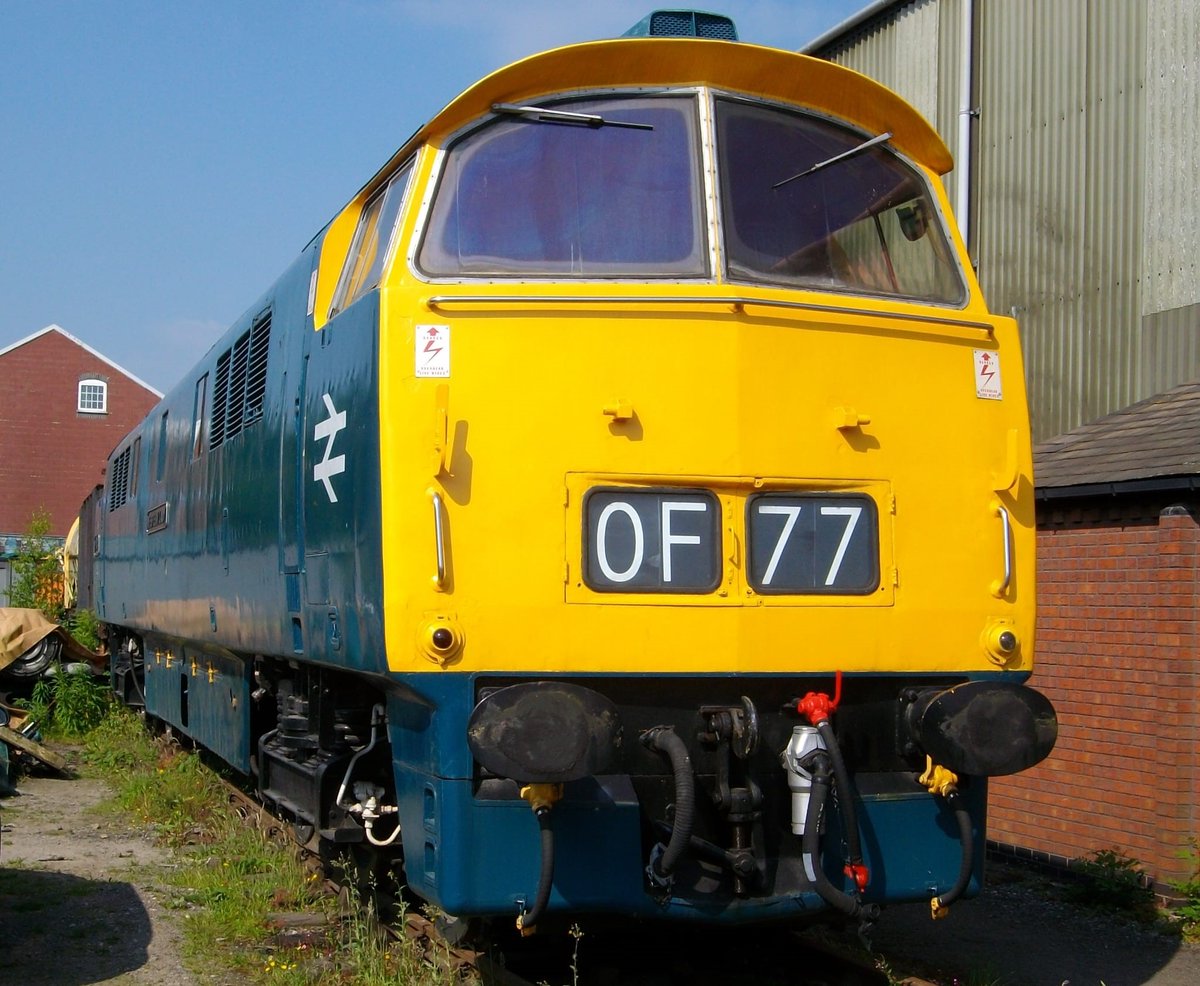 TodaysRailways's tweet image. Following the completion of its cosmetic restoration and repaint into BR blue, D1048 "Western Lady" is to visit @svrofficialsite for its 28 September–1 October Autumn Diesel Bash. The loco will be on display throughout the event. 📷 Mike Tromans