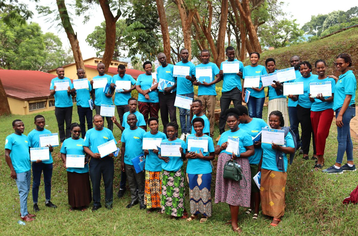 It's Graduation Day for 5K+ teachers and head teachers from the 3rd #RwandaEQUIP training cohort. 
Their journey towards tech-driven teaching and effective #school management begins today.  
Here's to the improved learning outcomes they'll achieve through #digital empowerment