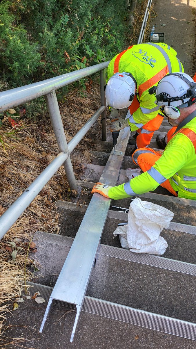 The Forth Bridges tweet media