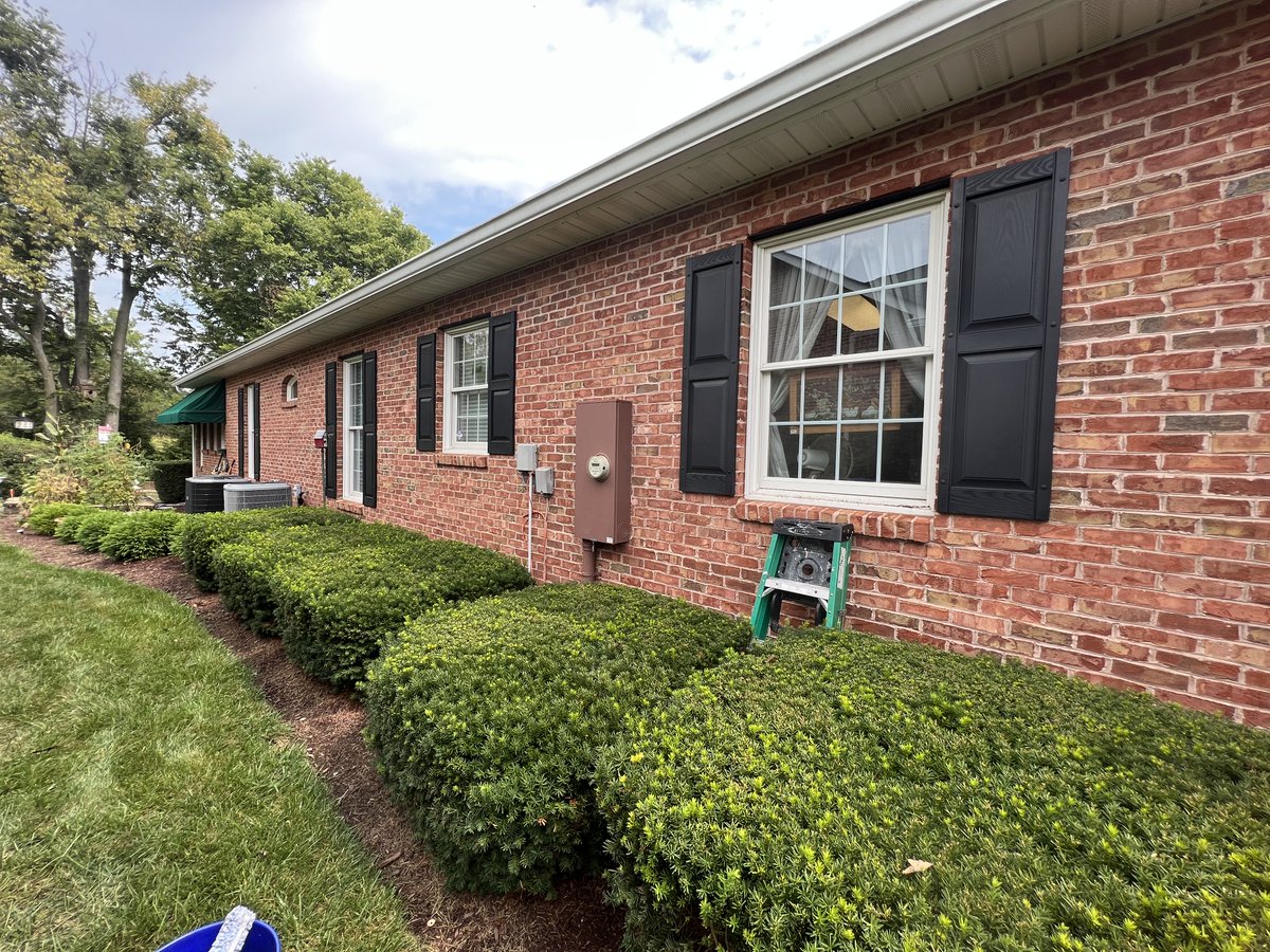 WincHandyman's tweet photo. A+ is now offering professional window cleaning services! Give us a call to get an estimate: (540) 550-2856 or email handymanjimbo@yahoo.com
#handyman #windowcleaning #winchesterva #aplus https://t.co/fvJaQ6HMZu