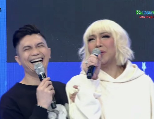 Kt_vhce's tweet photo. Vhoice todayy!!💙💜

#Vhoice
#ShowtimeGanern https://t.co/YsCpNQknh4