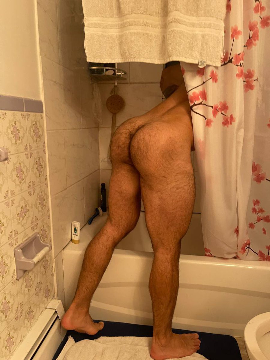 Samvass4's tweet photo. You walk into the washroom and see this 👀 what happens next?? 

🔥 https://t.co/sQ1DsukKdC

🔥 https://t.co/zQIoLWbofi

💥 Sale on NOW!! 
NEXT 100 subs!! COME PLAY! 

Follow: @SamVass8 https://t.co/4mc6QPtFA7