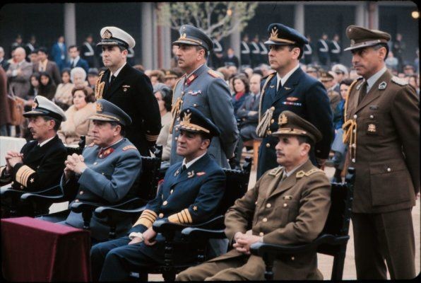 🇨🇱アウグスト・ピノチェト(偽・parody)🚁 tweet media