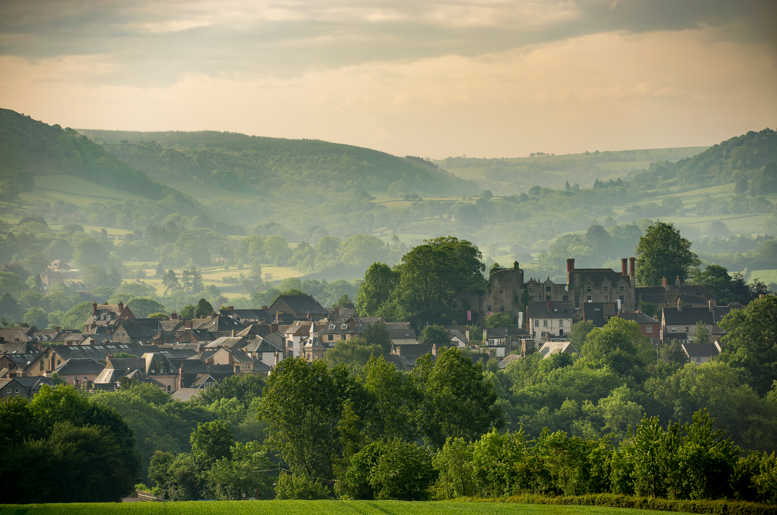 OffasDykePath's tweet photo. Our bespoke itineraries are a great way to discover new places — from #DevilsPulpit to #HayonWye, explore the Path like you’ve never seen it before: https://t.co/aSGlmLVKsw 🥾

📍 Hay-on-Wye

#OffasDykePath #LlwybrClawddOffa https://t.co/lT27k1AnjP