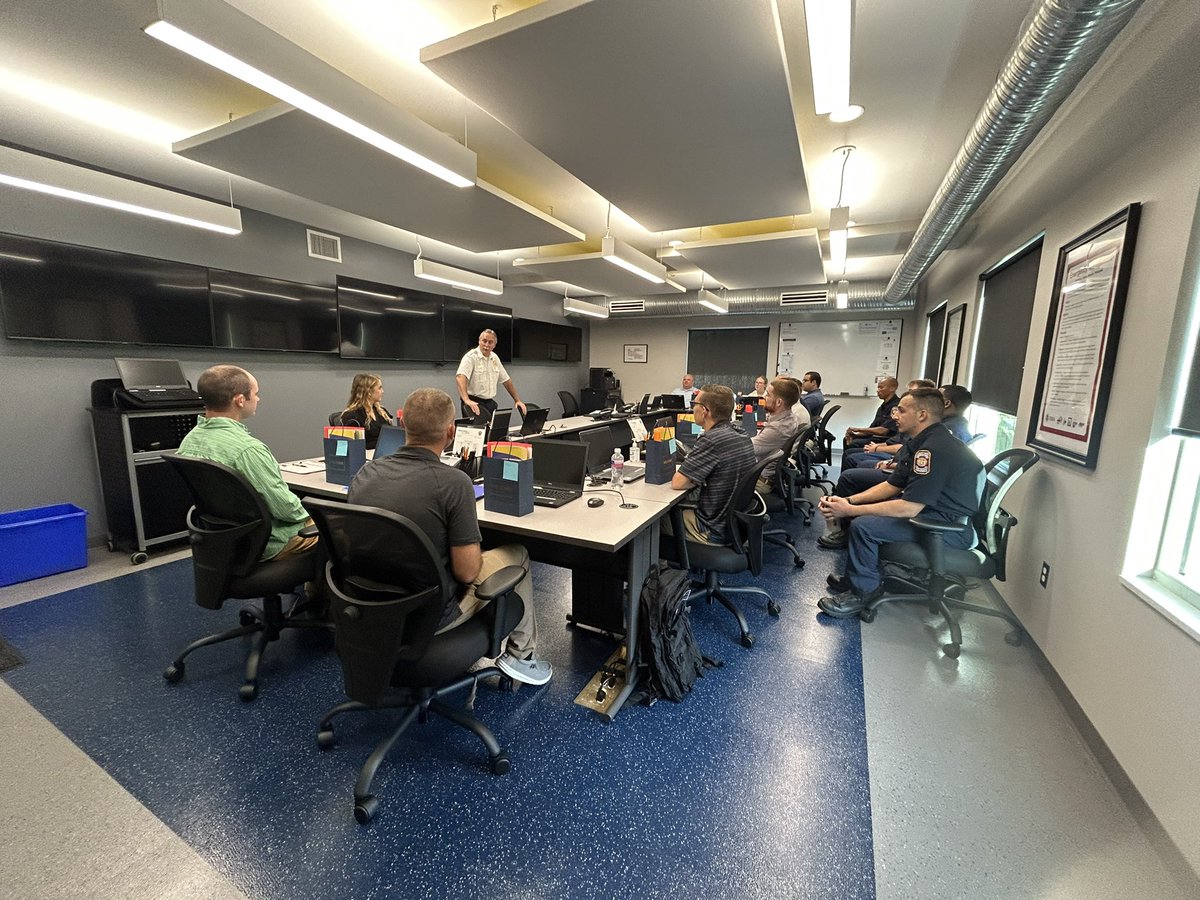 On this momentous day of September 11th, Winchester Fire and Rescue is beginning a new recruit class. Chief Henschel, Assistant Chief Orndorff, and Deputy Chief Krippner welcomed Recruit Class 7.

#WFRD #CityOfWinchester #RecruitClass7